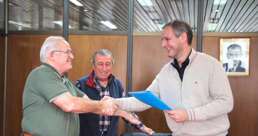 El municipio y COEMA firmaron convenio para llevar el tendido elctric