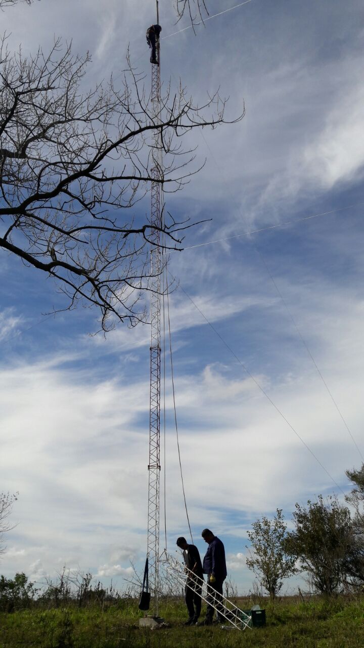 Iniciaron las obras para llevar internet a Macedo y Juancho