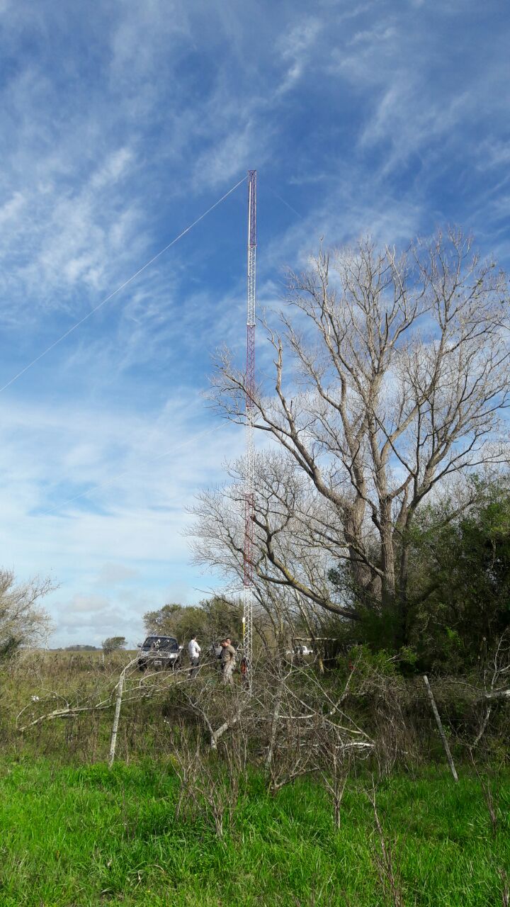 Iniciaron las obras para llevar internet a Macedo y Juancho