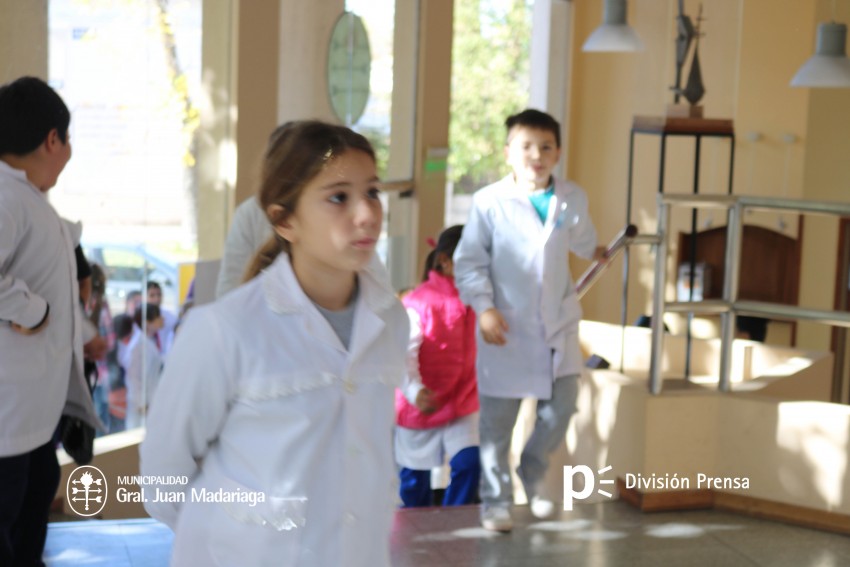 La obra El viaje mgico del Principito deslumbr a alumnos y docentes