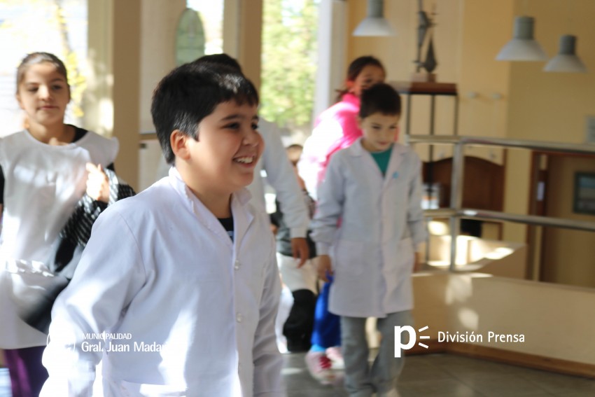 La obra El viaje mgico del Principito deslumbr a alumnos y docentes