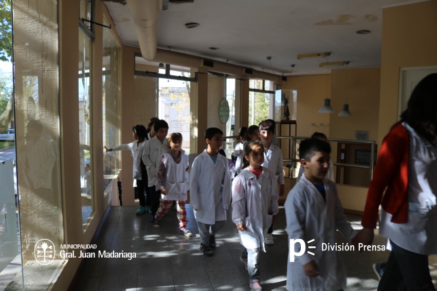 La obra El viaje mgico del Principito deslumbr a alumnos y docentes