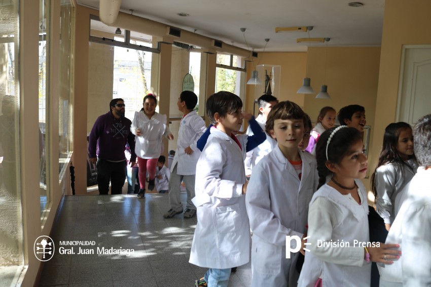 La obra El viaje mgico del Principito deslumbr a alumnos y docentes