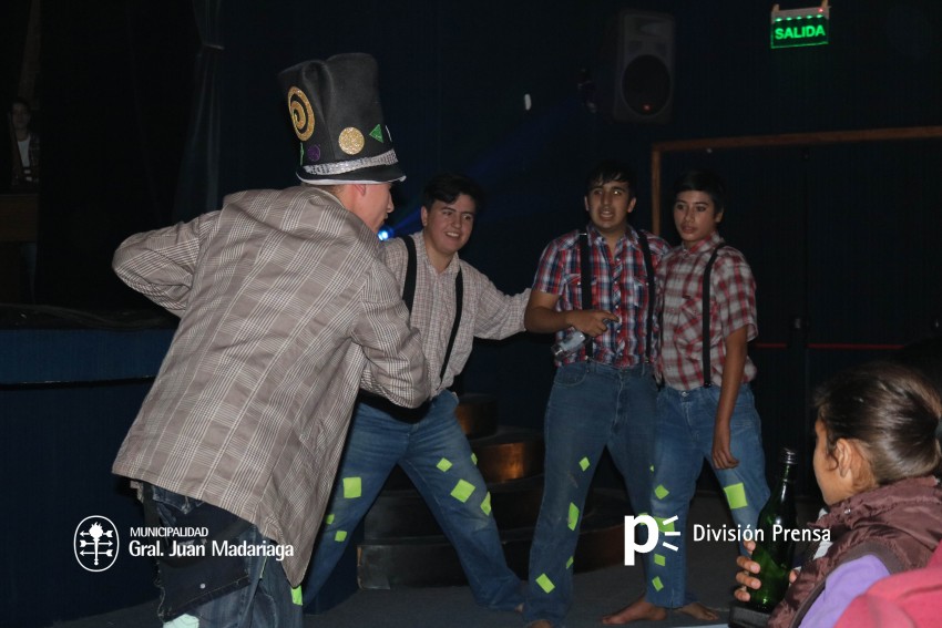 La obra El viaje mgico del Principito deslumbr a alumnos y docentes