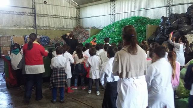 Alumnos de la Escuela N 1 visitaron el rea de Medio Ambiente