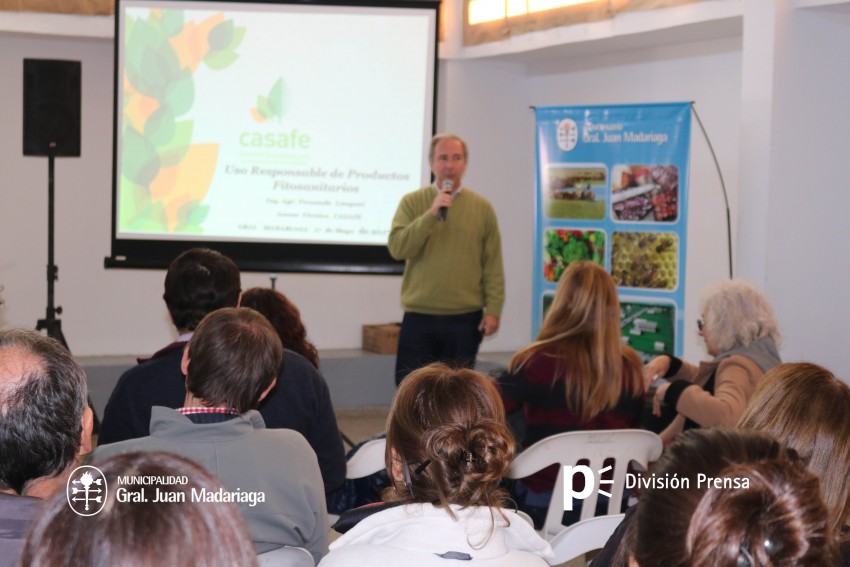 Gran asistencia de público en la jornada sobre buenas prácticas de apl