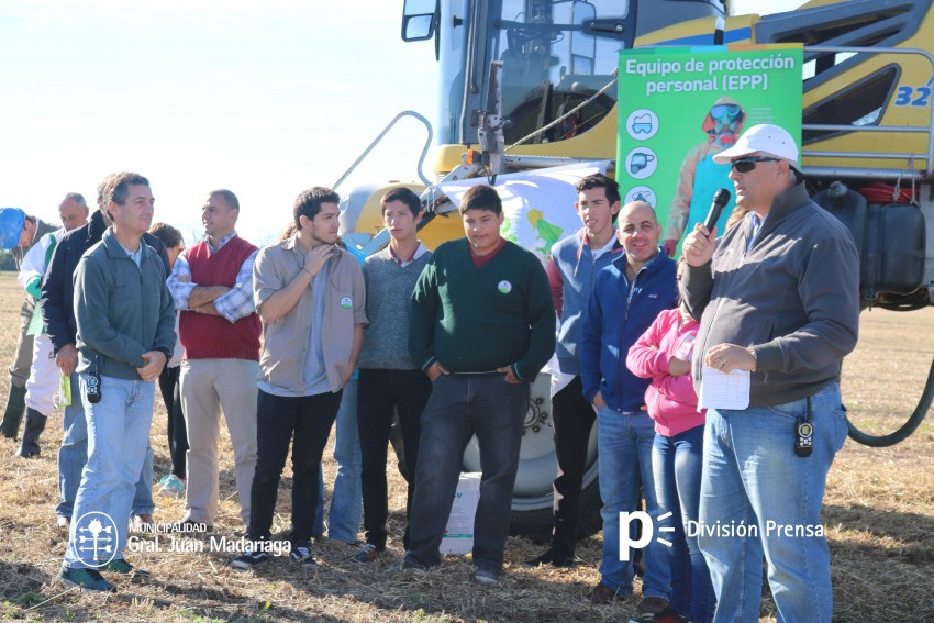 Gran asistencia de público en la jornada sobre buenas prácticas de apl