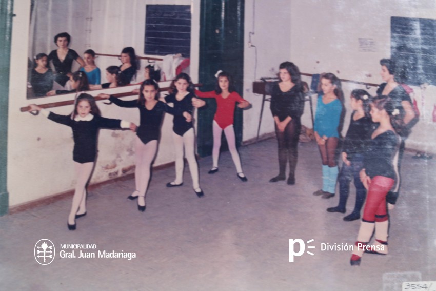 Cumple 56 aos la escuela de Bellas Artes Divisadero