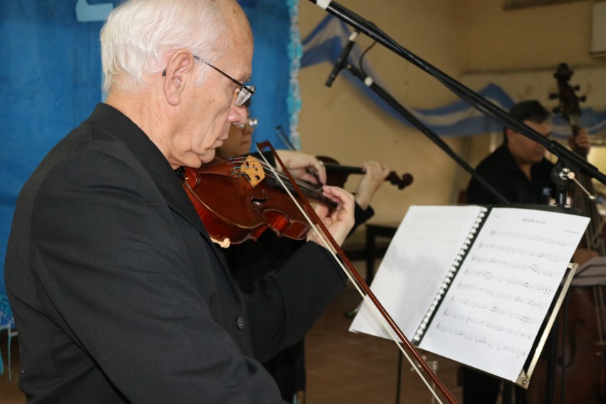 Actos por conmemorativos por Revolucin de Mayo con fuertes mensajes d