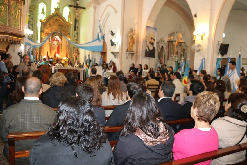 Actos por conmemorativos por Revolucin de Mayo con fuertes mensajes d