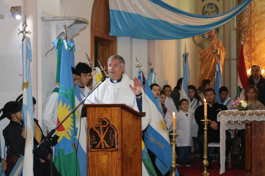 Actos por conmemorativos por Revolucin de Mayo con fuertes mensajes d