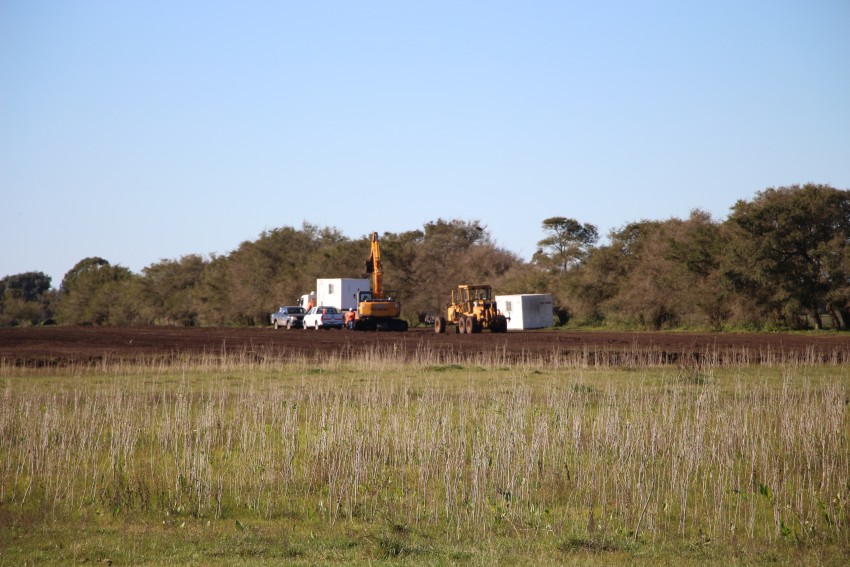 Santoro recorri el predio del Sector Industrial Planificado