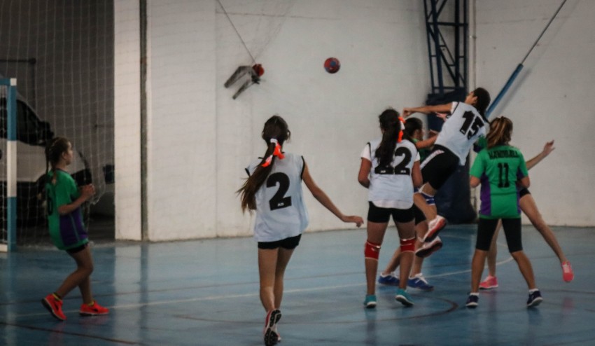 Madariaga se impuso a Las Toninas en el regional de hndbol