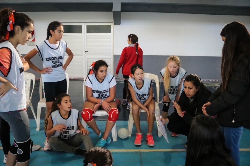 Madariaga se impuso a Las Toninas en el regional de hndbol