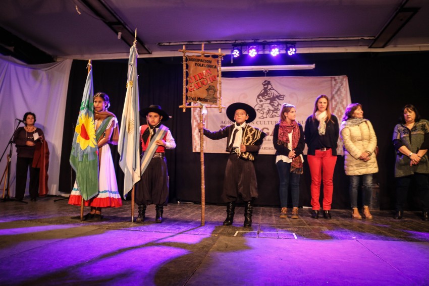 Jirn Gaucho festej su Aniversario 27 en el Club Deportivo El Len