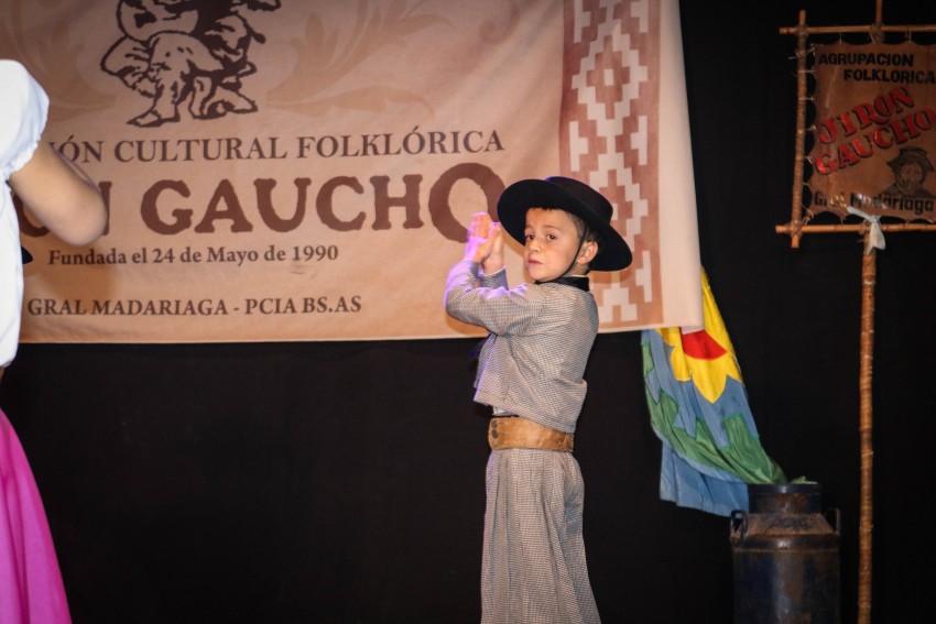 Jirn Gaucho festej su Aniversario 27 en el Club Deportivo El Len