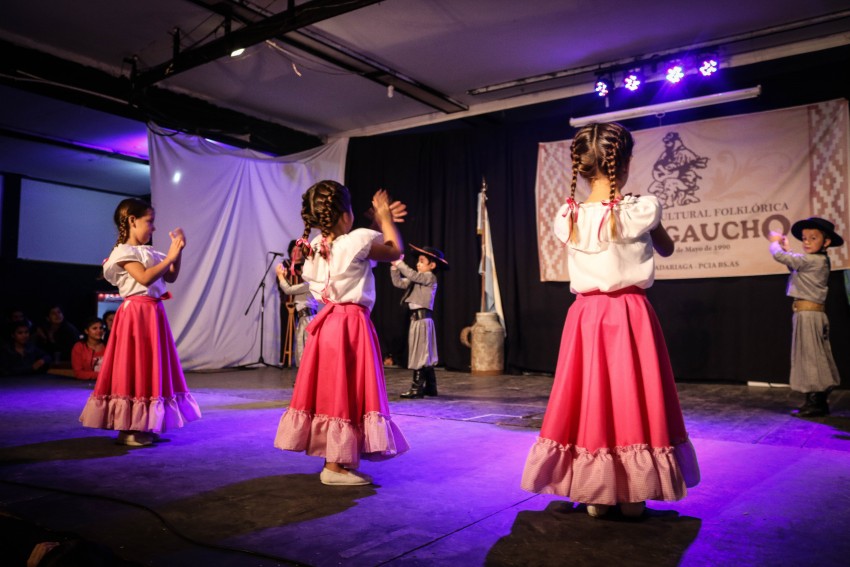 Jirn Gaucho festej su Aniversario 27 en el Club Deportivo El Len