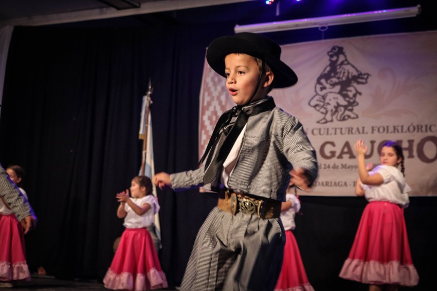Jirn Gaucho festej su Aniversario 27 en el Club Deportivo El Len