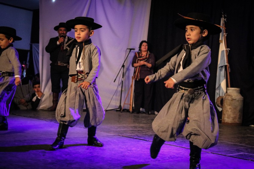 Jirn Gaucho festej su Aniversario 27 en el Club Deportivo El Len