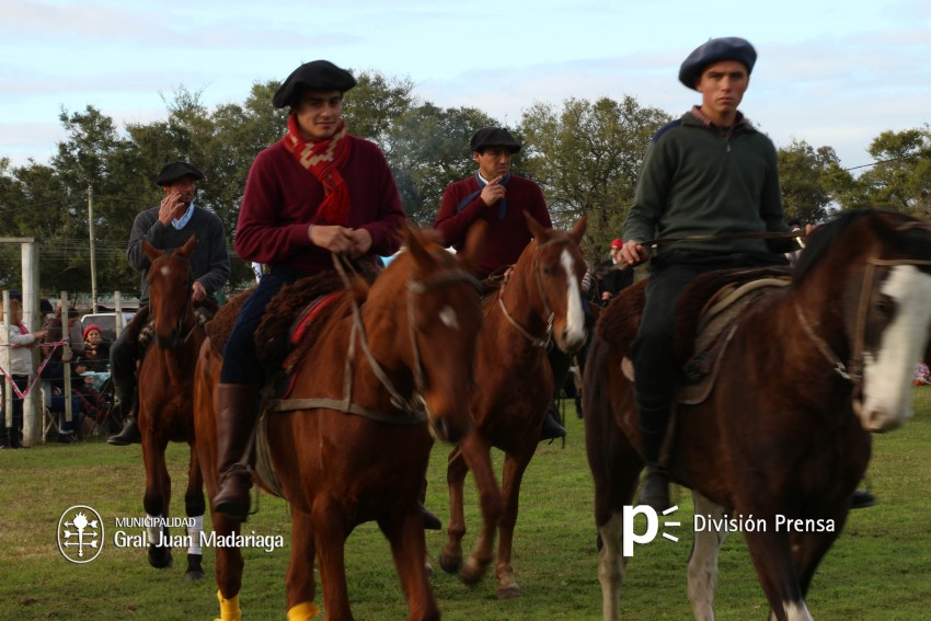 Jornada de jineteada en el predio de la Fiesta del Gaucho