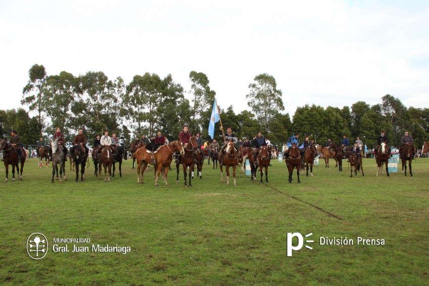 Jornada de jineteada en el predio de la Fiesta del Gaucho