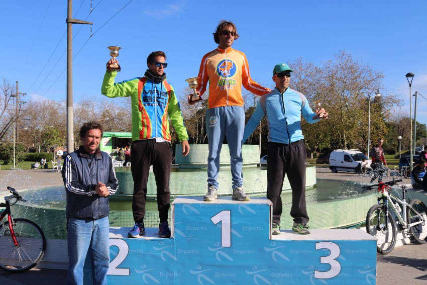 Excelente participacin de atletas en el duatln regional