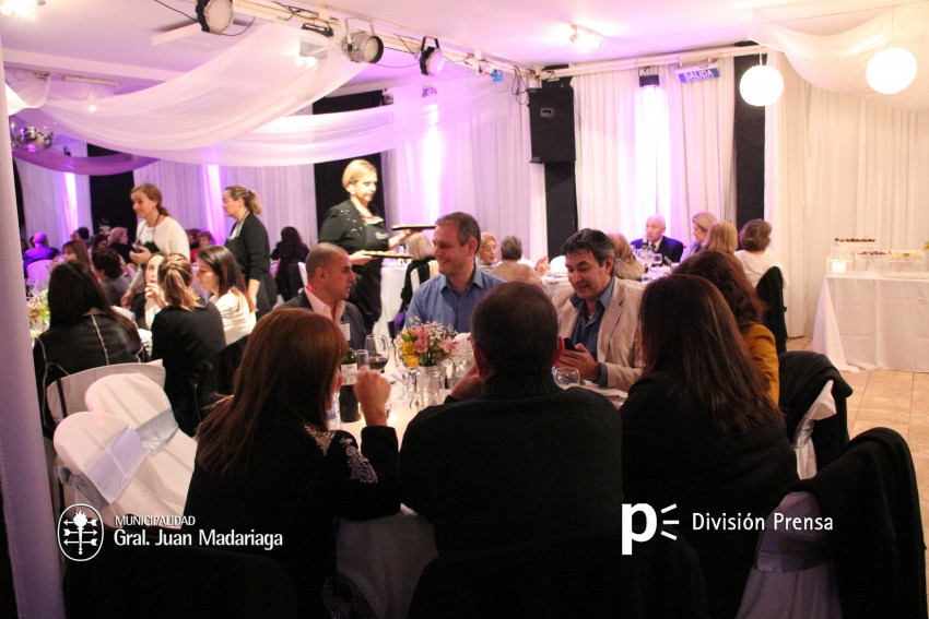 Se realiz� con �xito la cena a beneficio del Hospital