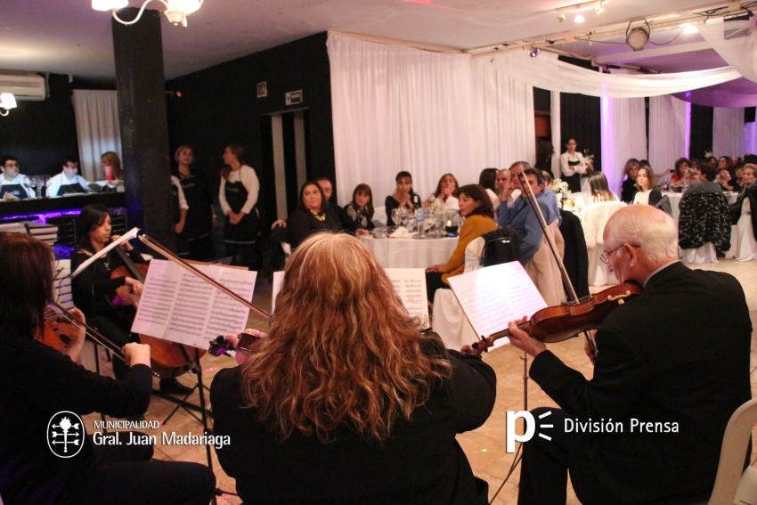 Se realiz� con �xito la cena a beneficio del Hospital