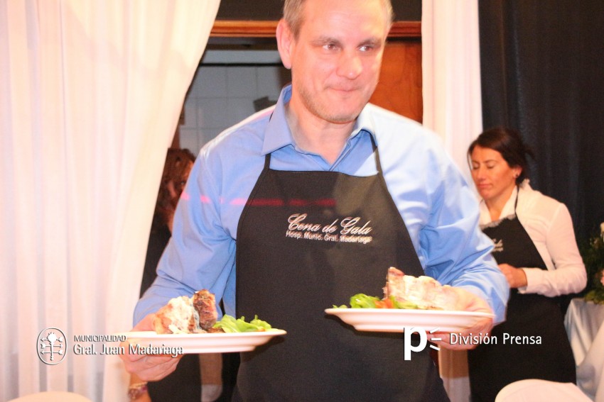 Se realiz� con �xito la cena a beneficio del Hospital