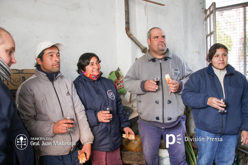 El intendente brind con los barrenderos en su da