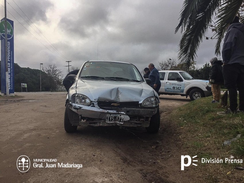 Conductor se descompens�, perdi� el control del veh�culo e impact� con