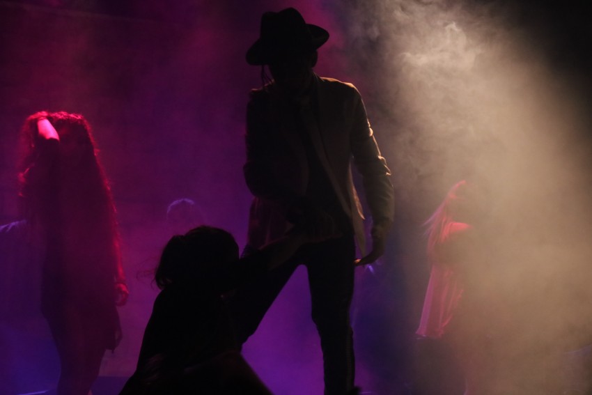 Msica, baile y canto en el tributo a Michael Jackson