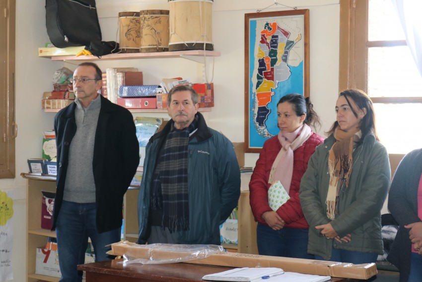 La Escuela del paraje El Cardalito recibi una nueva bandera de cer