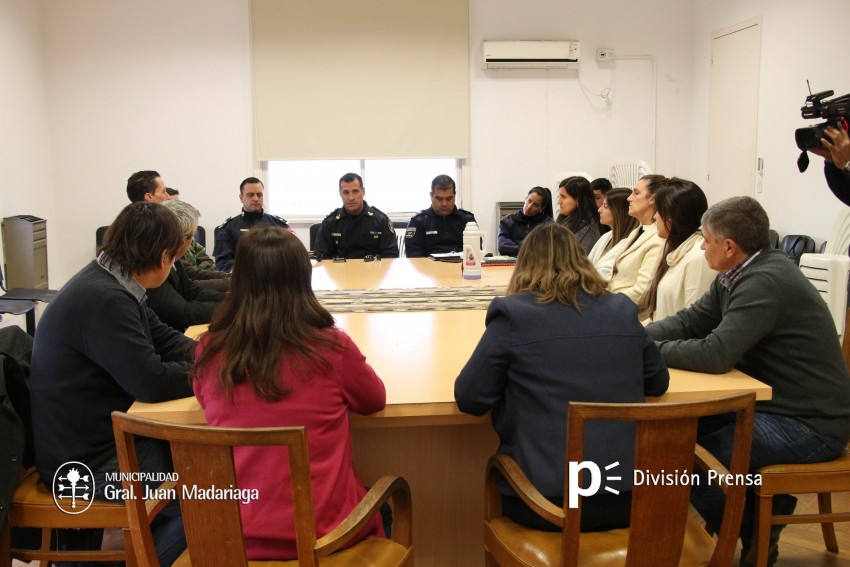 Reuni�n con las nuevas autoridades policiales para coordinar tareas
