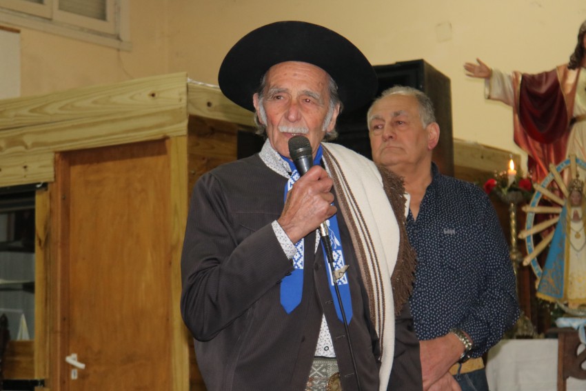 Fiestas patronales con msica y entretenimiento en el Saln Parroquial