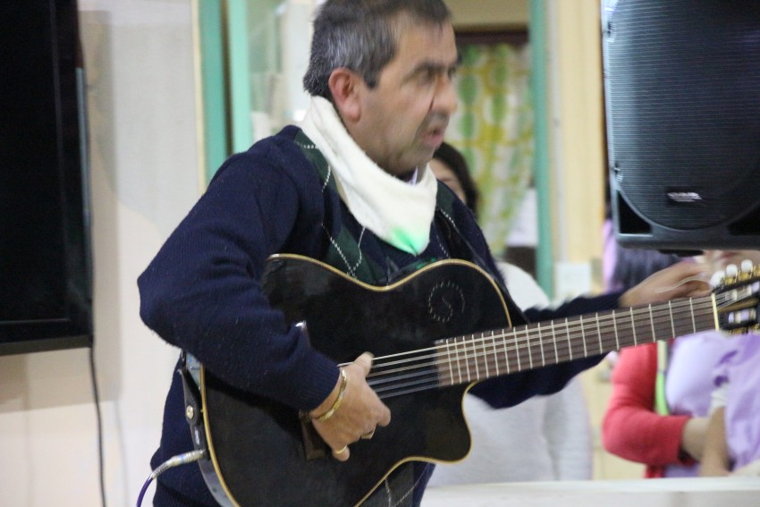 Los abuelos del hogar festejaron el da de la ancianidad