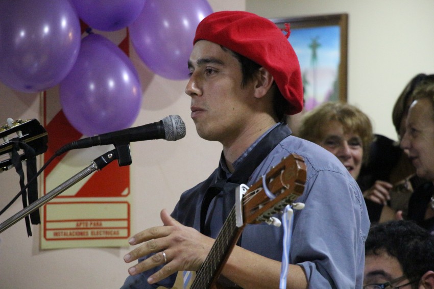 Los abuelos del hogar festejaron el da de la ancianidad