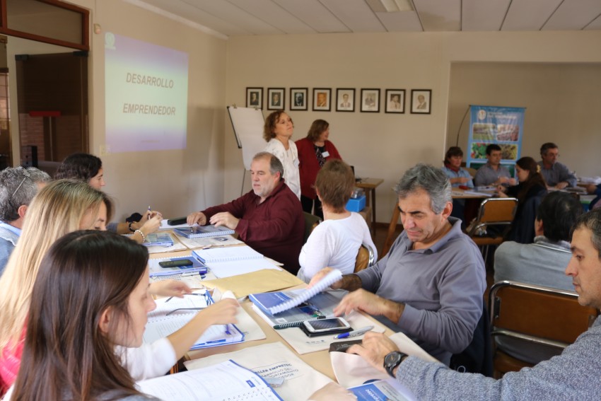 Inici la capacitacin destinada a emprendedores