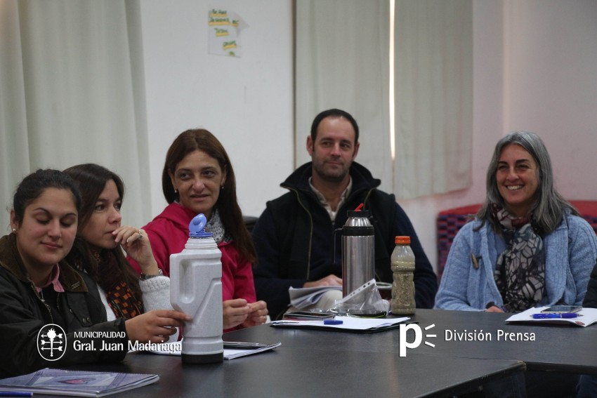 Funcionarios y empleados municipales se capacitan en el CIC