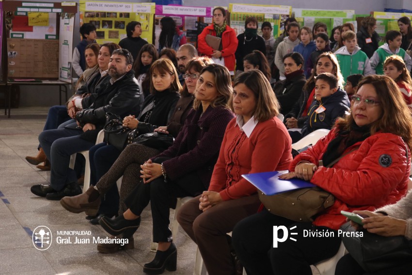 Inici con xito la Feria de Ciencia y Tecnologa