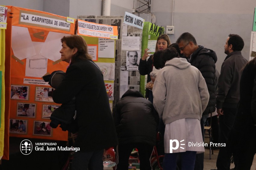 Inici con xito la Feria de Ciencia y Tecnologa