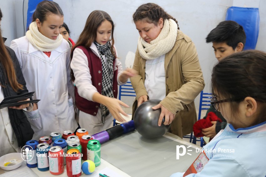 Inici con xito la Feria de Ciencia y Tecnologa