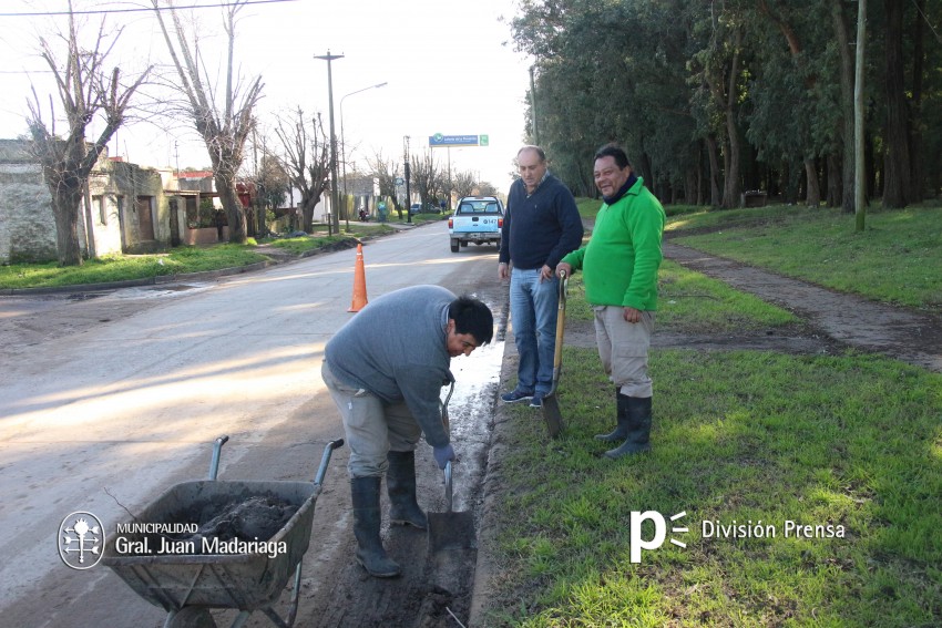 Defensa Civil pas por el barrio Belgrano para mejorar el escurrimient