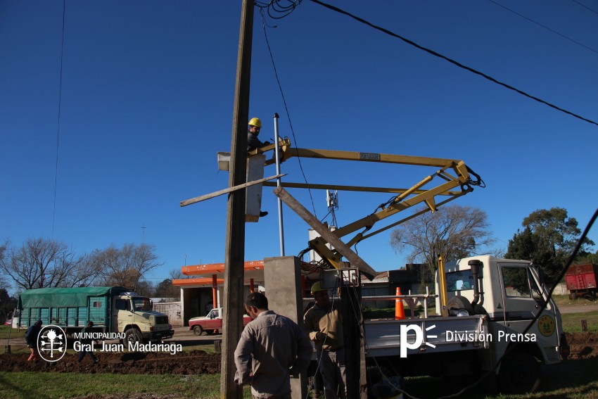 Empleados municipales realizan la parquizacin de la delegacin sur y 
