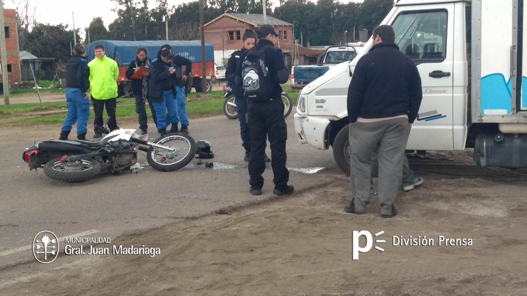 Siniestro vial deja un herido y provoca restricciones en la circulaci