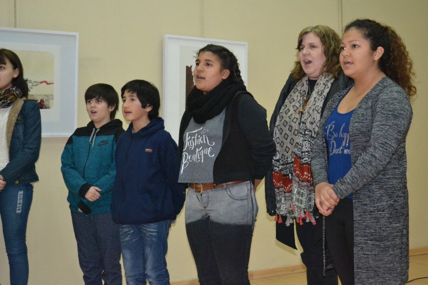 Presentacin del Coro Municipal de nios y adultos a sala llena