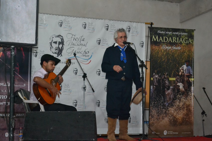 Los payadores tuvieron su noche en el SUM de Fiesta del Gaucho
