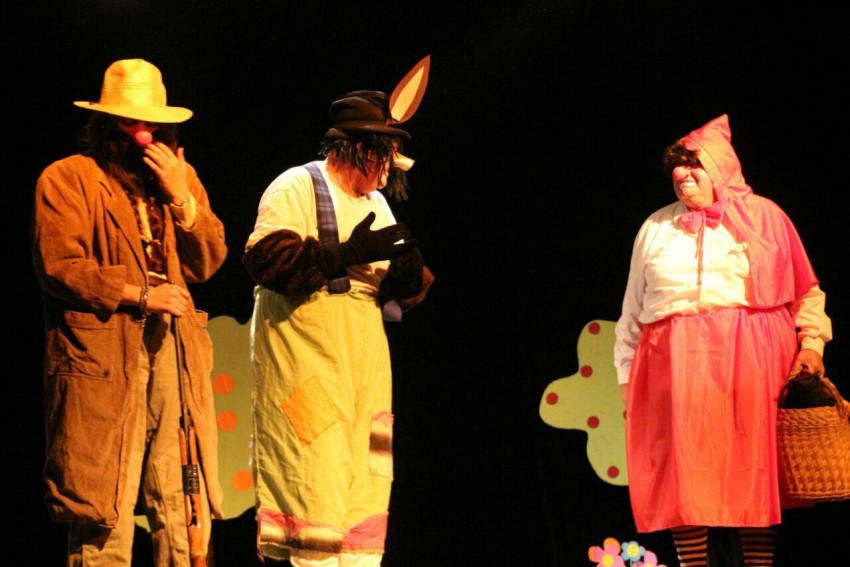 Los Payasonsos y otra funcin en la Casa de la Cultura