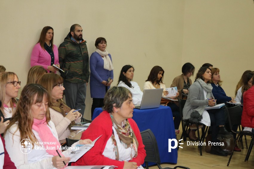 La defensora del pueblo dict una charla y realiz talleres escolares