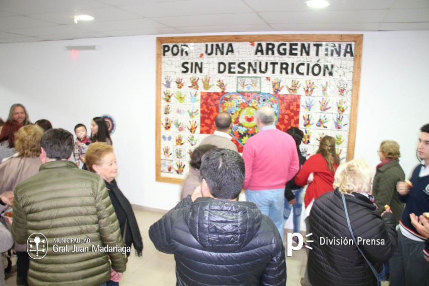 Inauguraron en el Hospital el mural Una manito para Conin